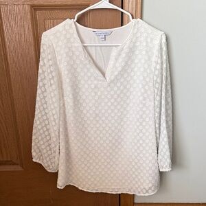 41 Hawthorn White Dot-Textured V-Neck Blouse